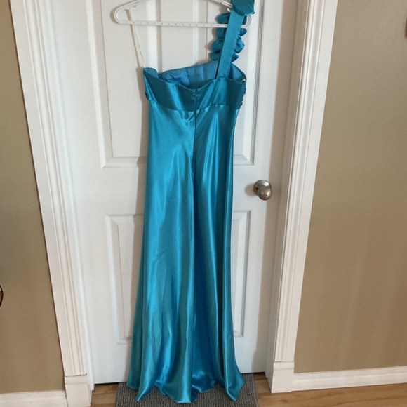 Beautiful Fiesta Gown, Blue, Medium - Picture 10 of 15